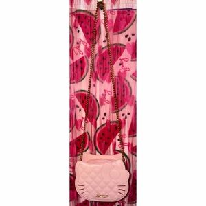 🩷 Hello Kitty Quilted Crossbody Bag